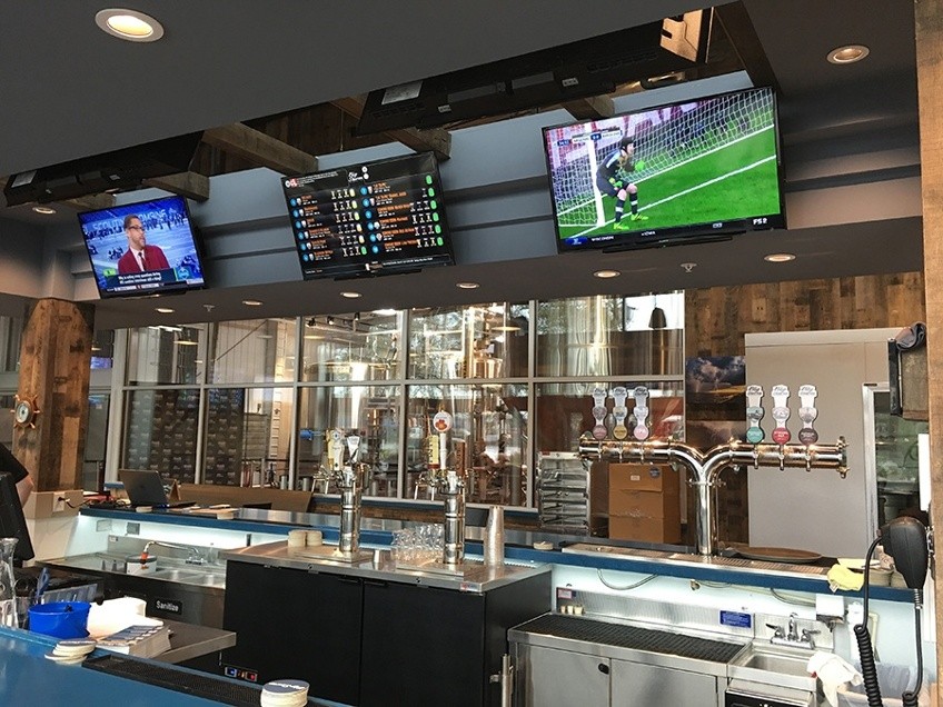 the-essential-technologies-for-your-sports-bar