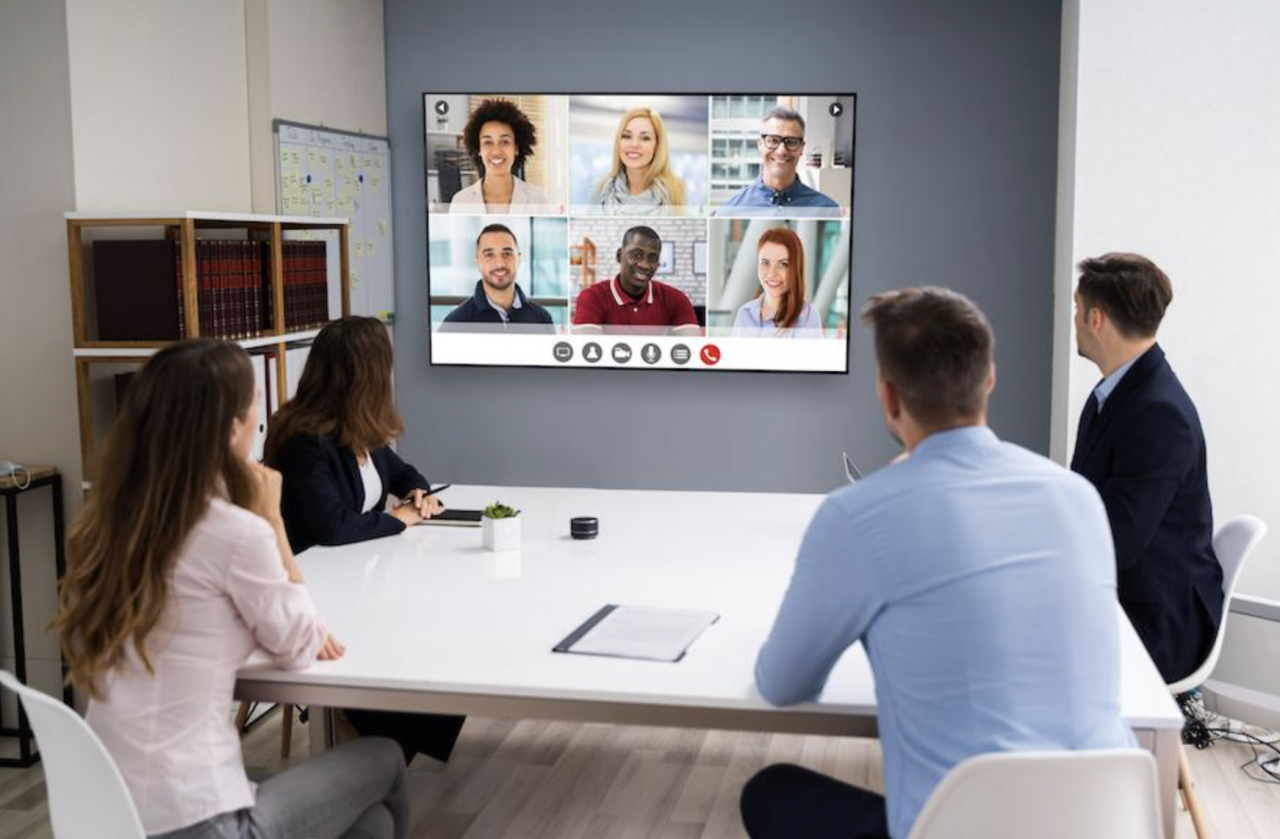 how-video-conferencing-systems-are-revolutionizing-modern-business-communication