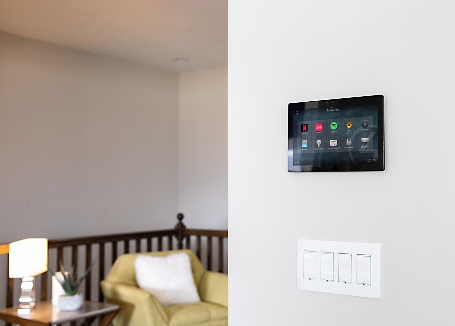 4 Critical Features to Look for in a Smart Home System
